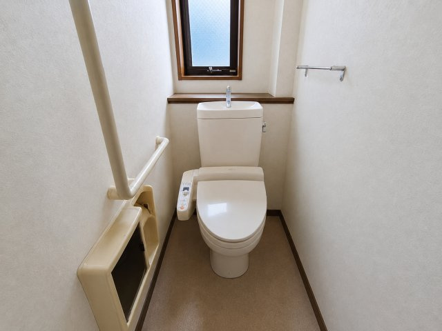 中古戸建　有田郡有田川町 大字徳田のトイレ|CG加工によって家具等を消しています