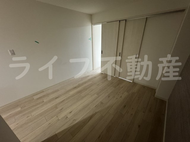 クリエオーレ菱江Ⅱの居間・リビング|こちらのリビングで趣味の時間をお楽しみください