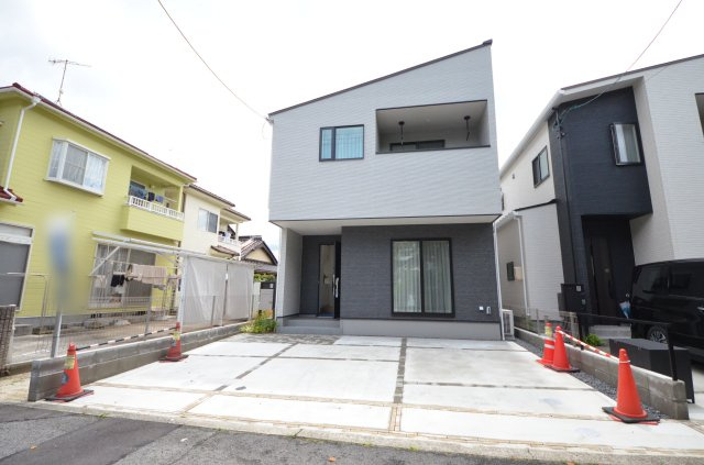 伴中央二丁目の外観|敷地34坪
完成済みなのでいつでも内覧可能です