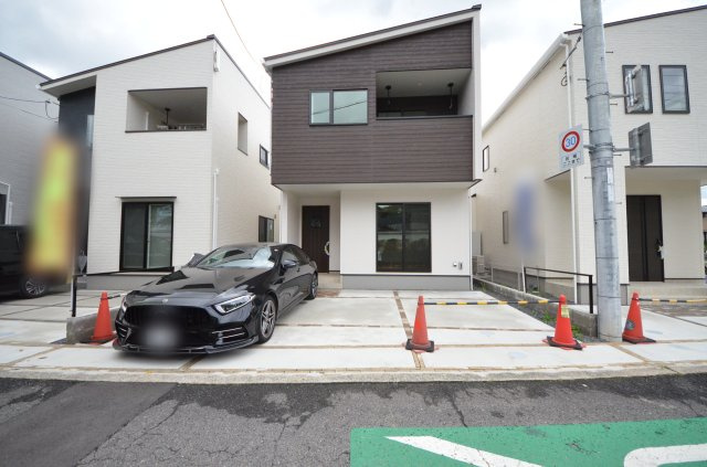 伴中央二丁目の駐車場|敷地34坪
駐車2台可能です