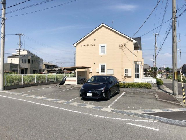 フィールド・パレスの駐車場