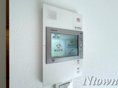 【セキュリティ】 | FIRST RESIDENCE SAKAE(ファーストレジデンス栄) | モニター付きインターフォンです