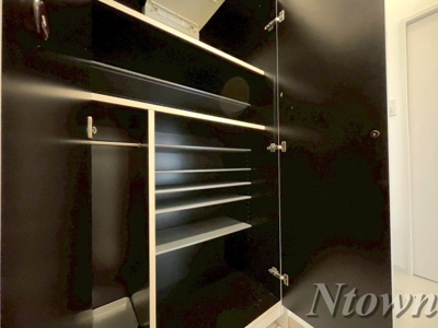 【収納】 | FIRST RESIDENCE SAKAE(ファーストレジデンス栄) | 収納があります