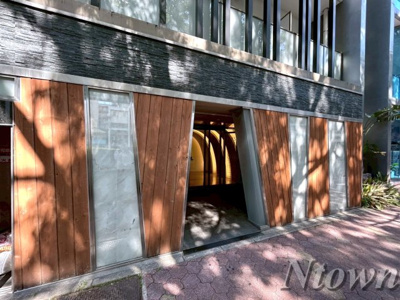【エントランス】 | FIRST RESIDENCE SAKAE(ファーストレジデンス栄) | エントランスです
