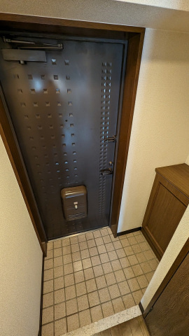 ライオンズマンション呉れんが通りの玄関