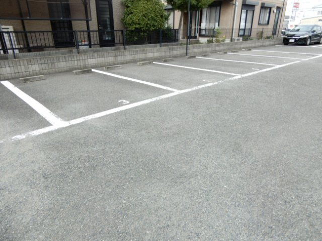 ボナール東加古川の駐車場