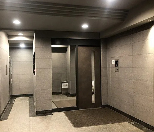 【エントランス】
