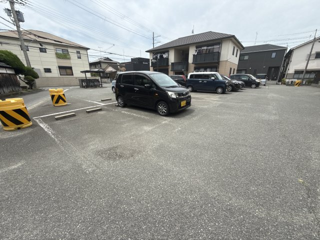 フォレスト浜の宮Ｂ棟の駐車場
