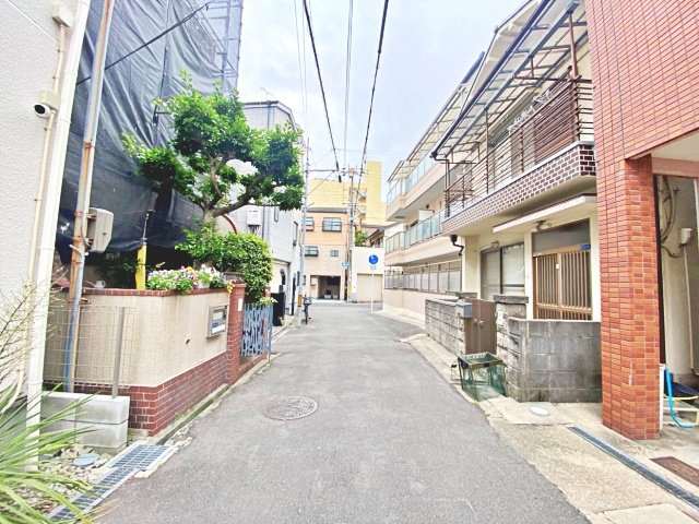 中古戸建　旭区清水3丁目の前面道路含む現地写真