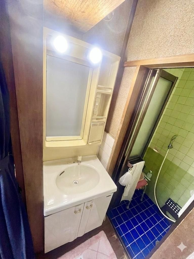 中古戸建　旭区清水3丁目の独立洗面台