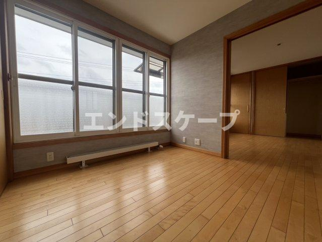 棟高町戸建ての居間・リビング|高崎、前橋のお部屋探しはエンドスケープまで！お客様の理想お聞かせ下さい♪