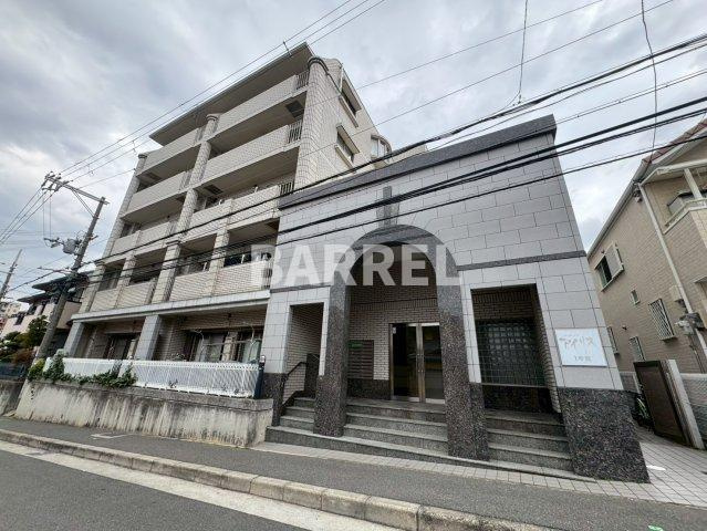 パークハイツアイリス1号館の外観