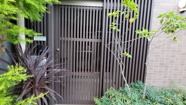 【エントランス】