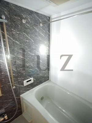 フォレストヨコハマの浴室|追い焚き・浴室乾燥機完備です！