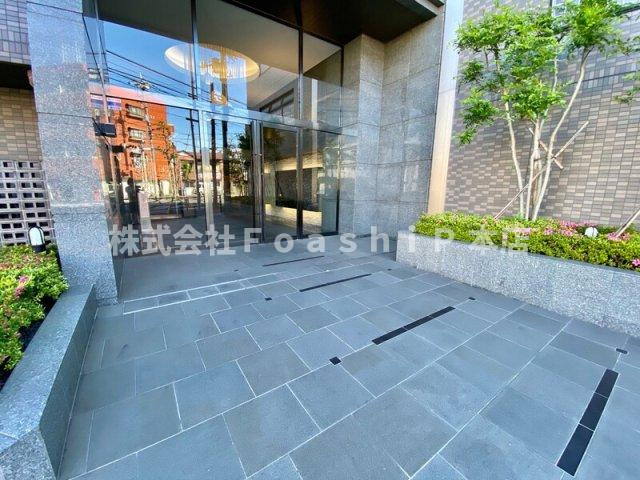 ルーブル川崎中丸子のエントランス