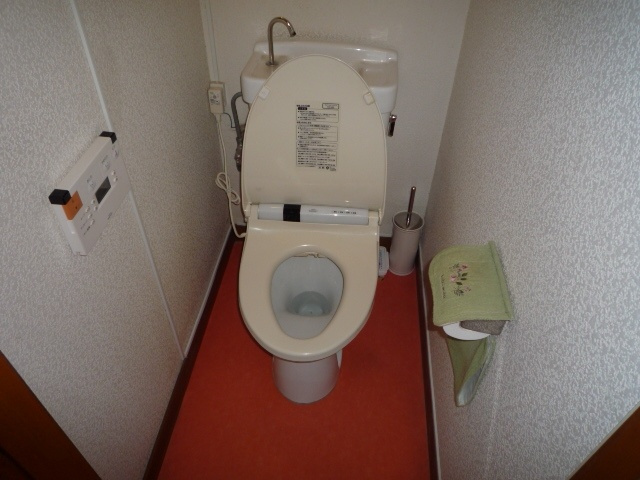 南町５丁目貸家のトイレ