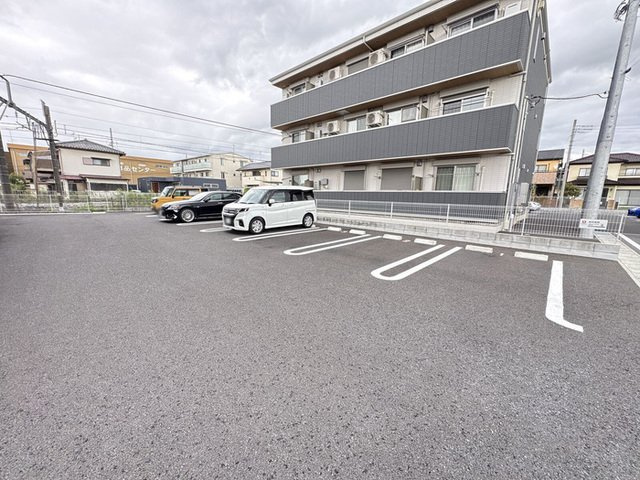 フェリスの駐車場
