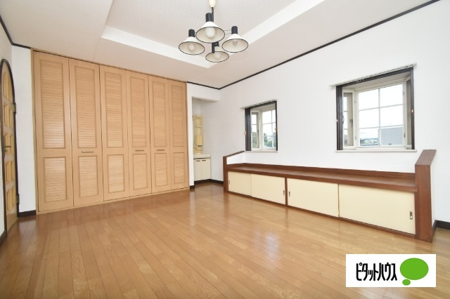 堀越町戸建ての居間・リビング