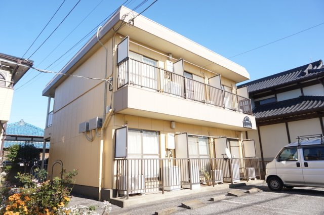 フェニックス・斉藤の駐車場