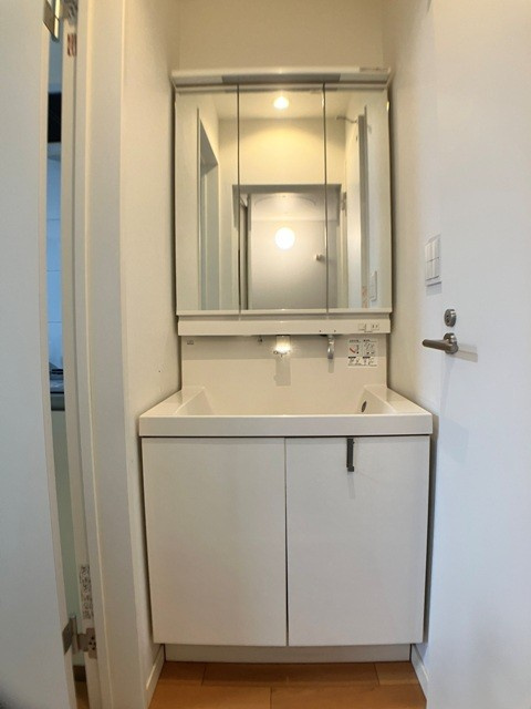 ＲＯＯＭＳの洗面所