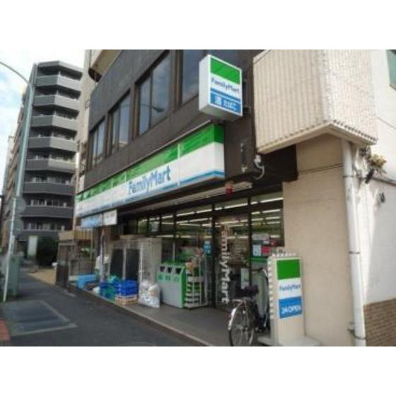グランドフェニックスの周辺|コンビニ「ファミリーマート西早稲田三丁目店まで157ｍ」