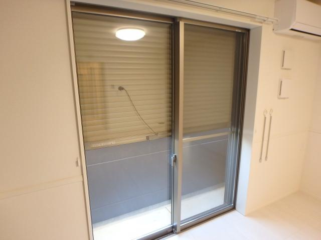 ピュアファクトリー２２の内装|雨戸シャッター