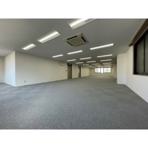 角松ビルの間取り
