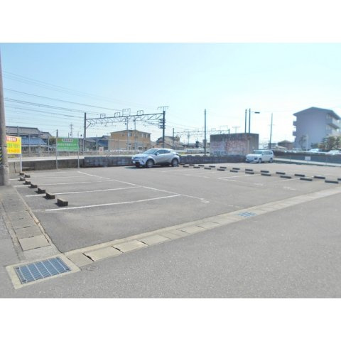 岐阜市西荘３丁目の駐車場の外観