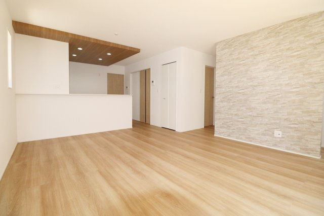 郡山市田村町金屋字宝蔵　　　１号棟　　　高瀬小学校、高瀬中学区の居間・リビング|※同社施工例