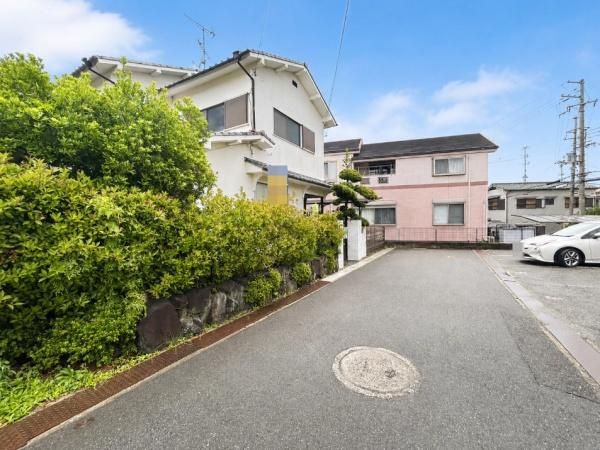 枚方市 長尾西町３丁目　建築条件無　土地の前面道路含む現地写真
