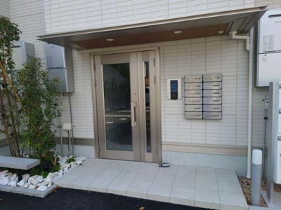 【エントランス】 | ロイヤルステージ横浜町
