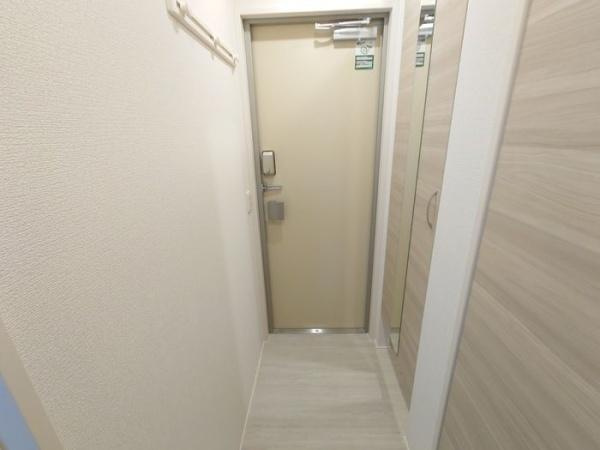 【玄関】 | ロイヤルステージ横浜町