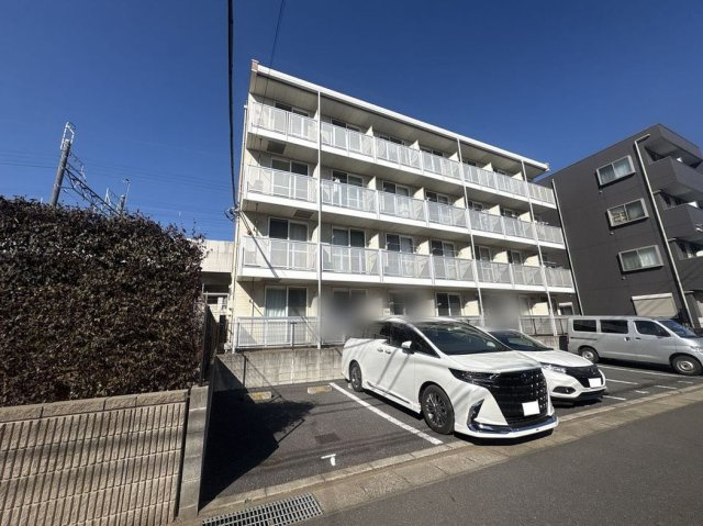 レオパレス新鎌ケ谷ＫＩＹＯＴＡの外観