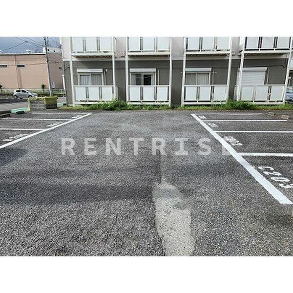 タカヤハイツBの駐車場