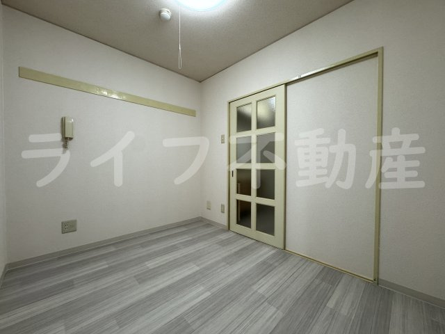サンスリーハイツの洋室|コンパクトで使いやすい洋室です