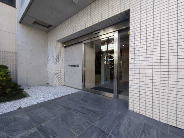 【エントランス】ヴァースクレイシア入谷竜泉 