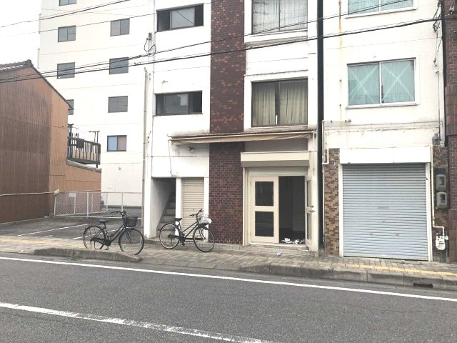 連尺通2丁目貸店舗の外観