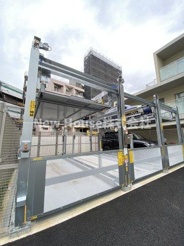 ミレーネ滝野川の駐車場
