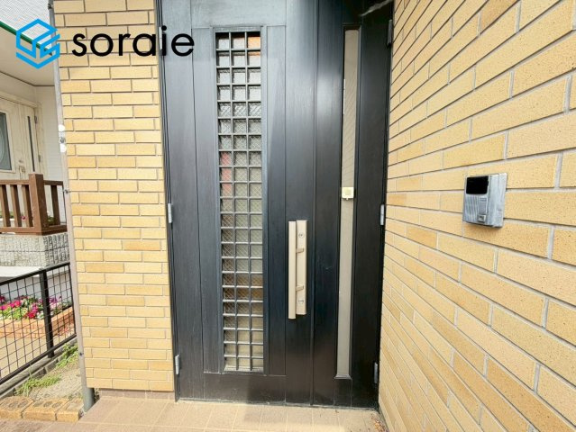 所沢市上新井３丁目　中古戸建ての玄関|7/14撮影