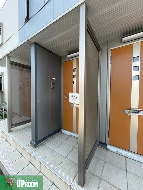サン・friends掛割の玄関
