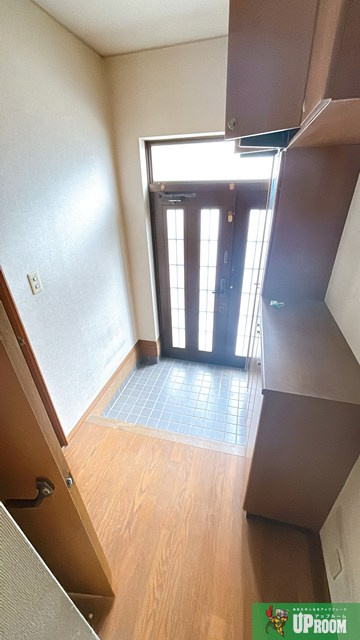 小牧原新田貸家のロビー