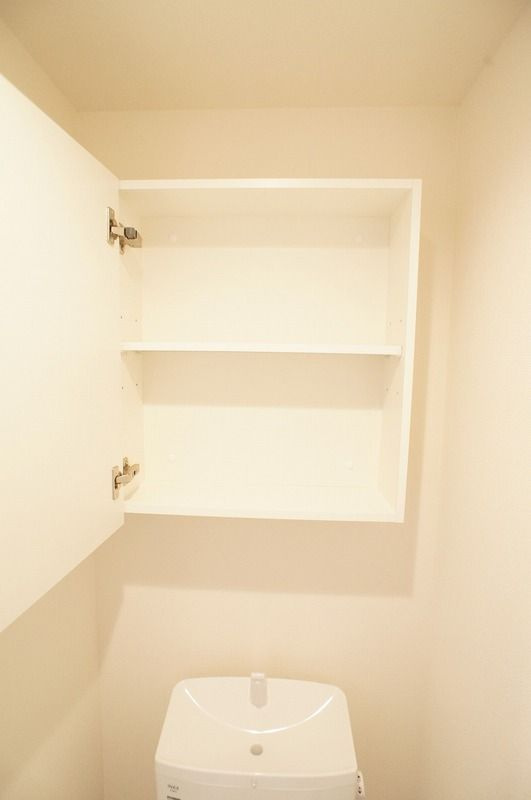 横浜市旭区鶴ケ峰１丁目の賃貸マンションの収納