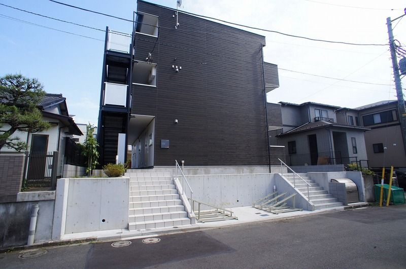 横浜市旭区鶴ケ峰１丁目の賃貸マンションの外観