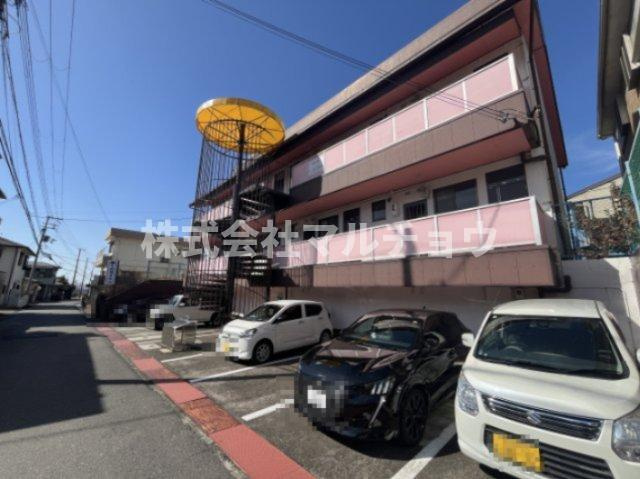 梅ヶ丘ダイケンの駐車場
