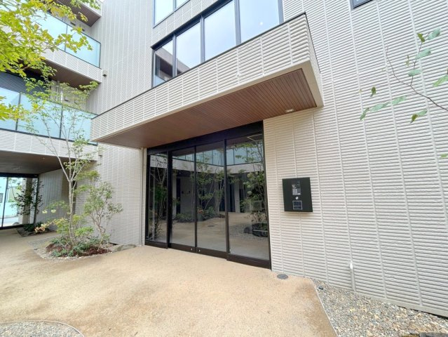 フォルス善福寺Ⅱのエントランス