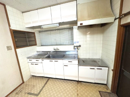 泉南市信達市場　中古戸建のキッチン