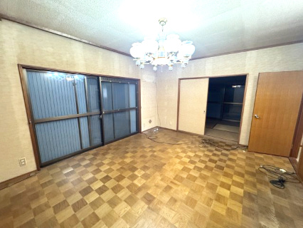 泉南市信達市場　中古戸建の居間・リビング