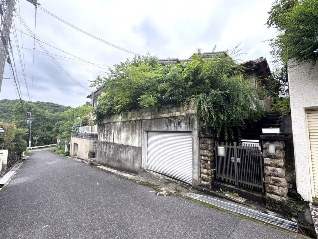 泉南市信達市場　中古戸建の駐車場