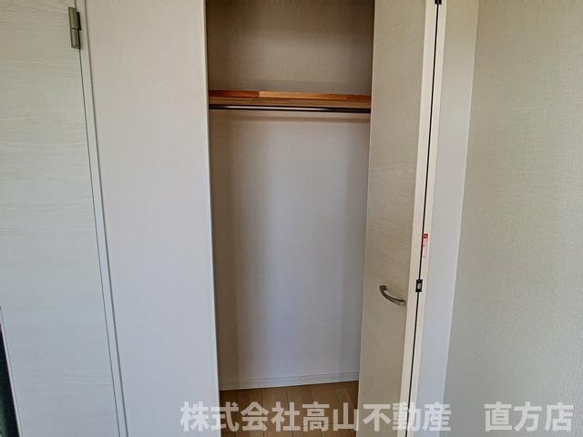 直方市大字感田のアパートの収納