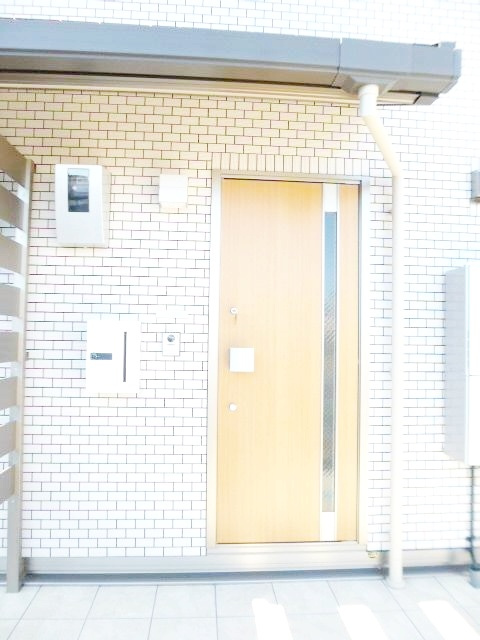 大和市西鶴間６丁目のアパートのエントランス